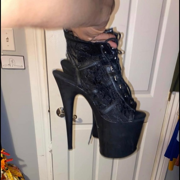 Lace pleasers - Picture 4 of 4